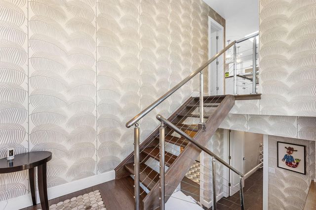 811 Palm Trail, Delray Beach, FL 33483