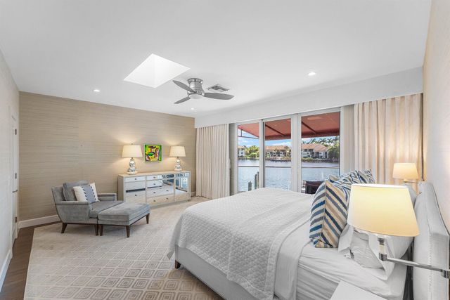 811 Palm Trail, Delray Beach, FL 33483