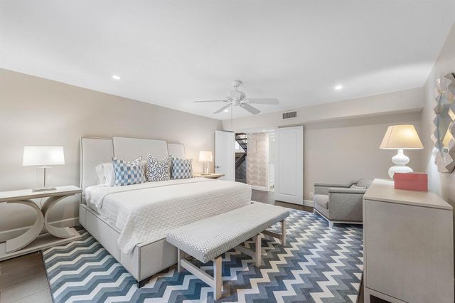 811 Palm Trail, Delray Beach, FL 33483