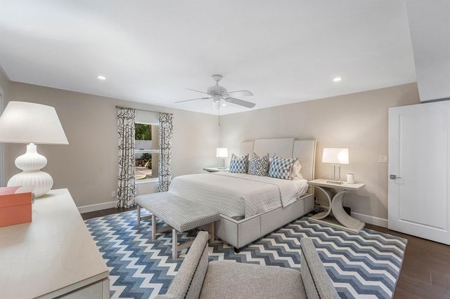 811 Palm Trail, Delray Beach, FL 33483