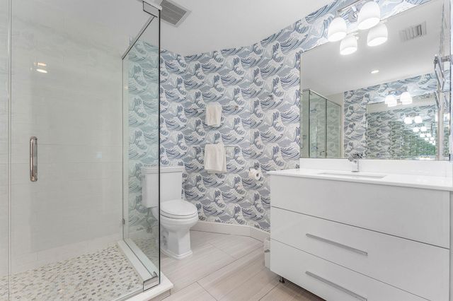 811 Palm Trail, Delray Beach, FL 33483