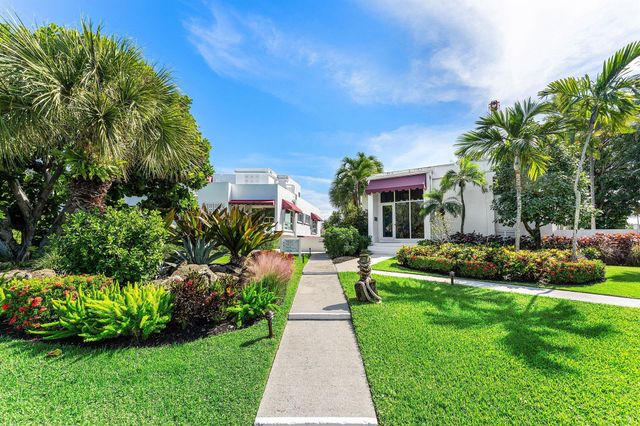 811 Palm Trail, Delray Beach, FL 33483