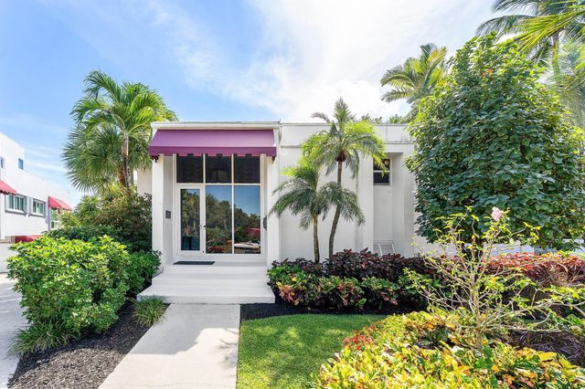 811 Palm Trail, Delray Beach, FL 33483