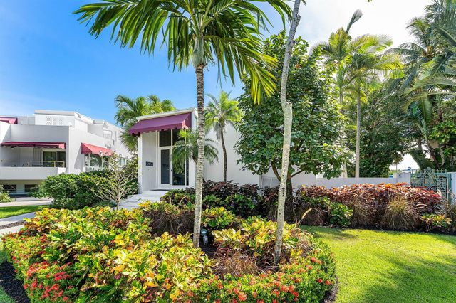 811 Palm Trail, Delray Beach, FL 33483