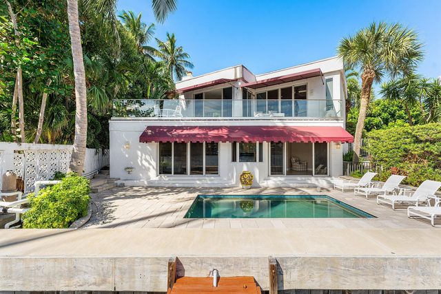 811 Palm Trail, Delray Beach, FL 33483