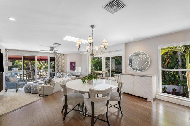 811 Palm Trail, Delray Beach, FL 33483