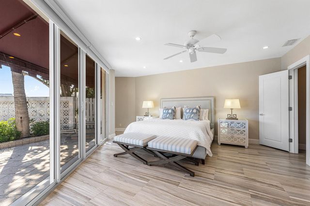 811 Palm Trail, Delray Beach, FL 33483