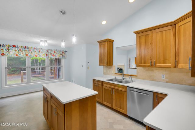 903 Lanyard Lane, New Bern, NC 28560