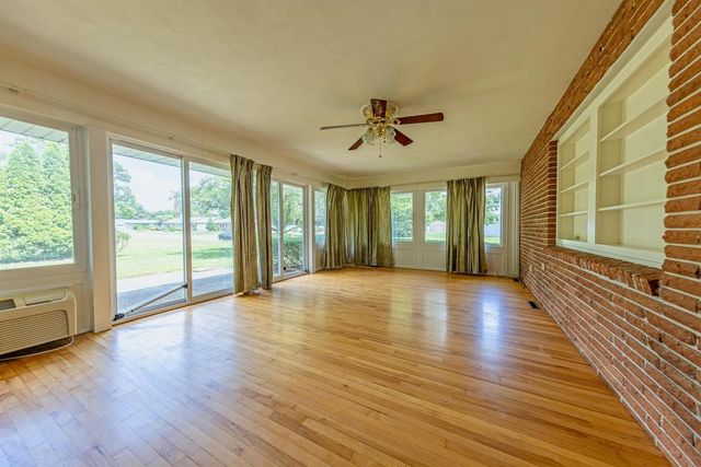 2131 Mt Zion Avenue, Janesville, WI 53545