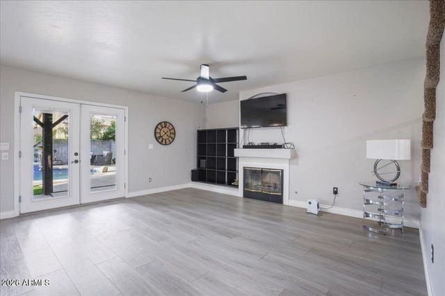 2018 E WAHALLA Lane, Phoenix, AZ 85024