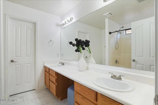 2018 E WAHALLA Lane, Phoenix, AZ 85024