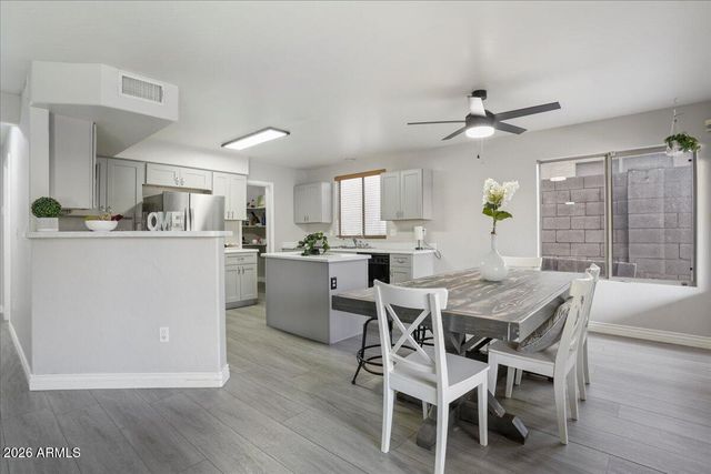 2018 E WAHALLA Lane, Phoenix, AZ 85024