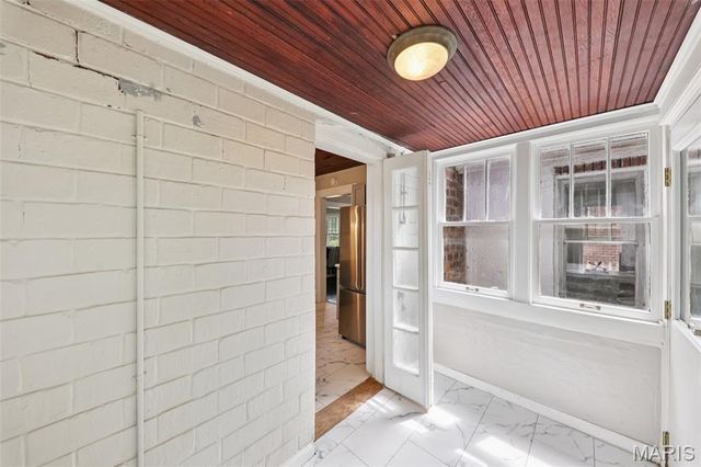 7426 Richmond Place, St Louis, MO 63143