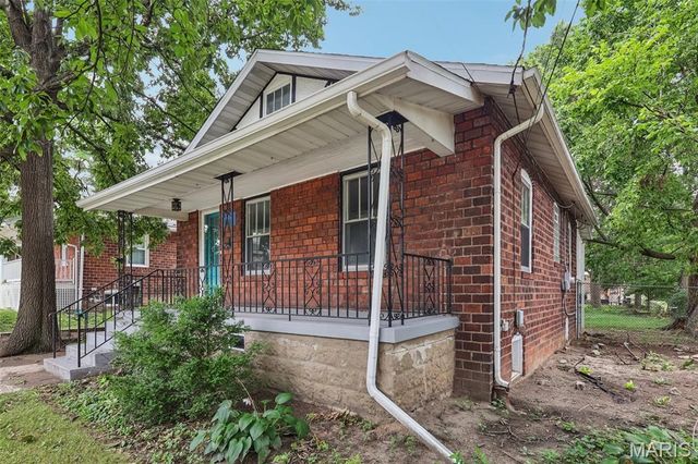 7426 Richmond Place, St Louis, MO 63143