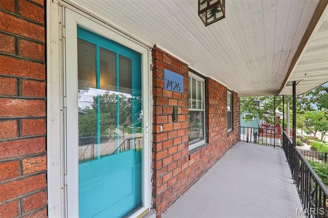 7426 Richmond Place, St Louis, MO 63143