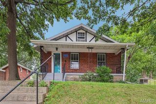 7426 Richmond Place, St Louis, MO 63143