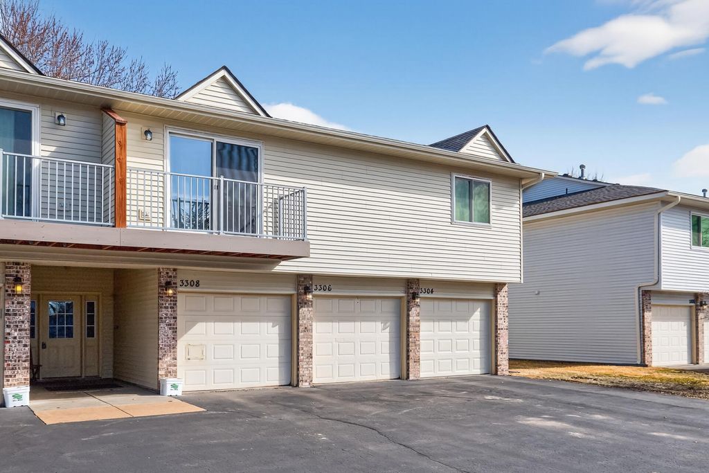 3306 Greenbrier Street 3306D, Vadnais Heights, MN 55127 — photo 3