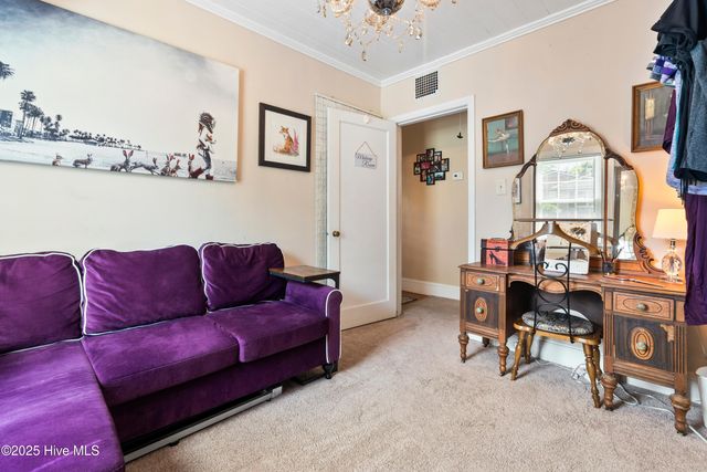 102 Lakeshore Drive, Lake Waccamaw, NC 28450