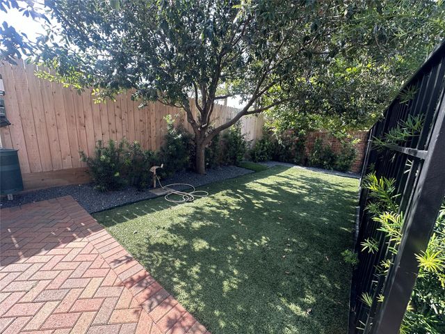 3415 Kensington Yellow Place, Houston, TX 77008