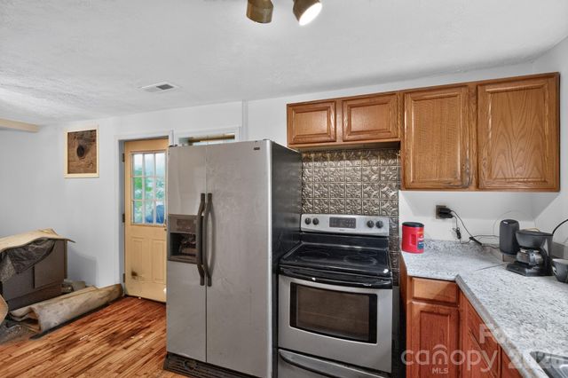 1324 Low Gap Road, Hendersonville, NC 28792