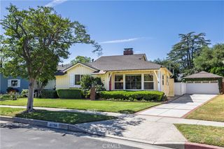 11750 Hatteras St, Valley Village, CA 91607