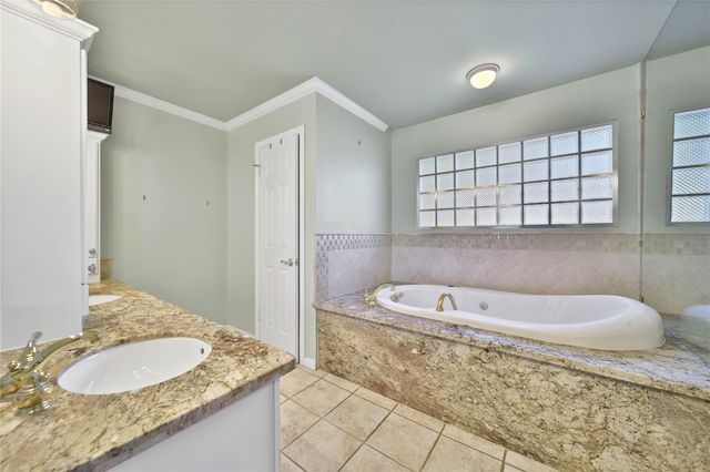 1147 Thornton Road, Houston, TX 77018