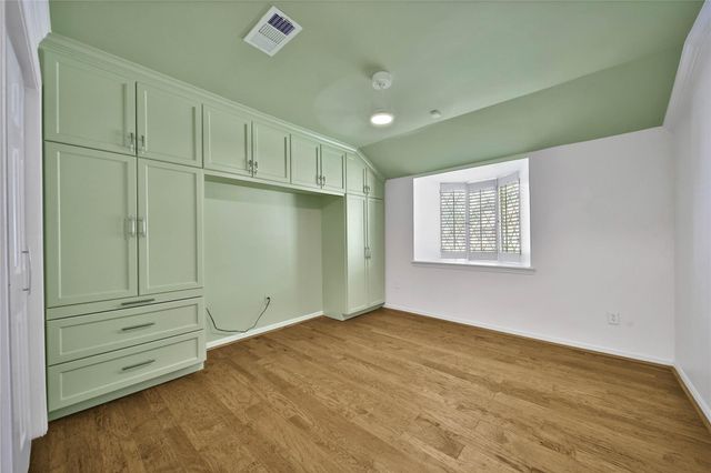 1147 Thornton Road, Houston, TX 77018