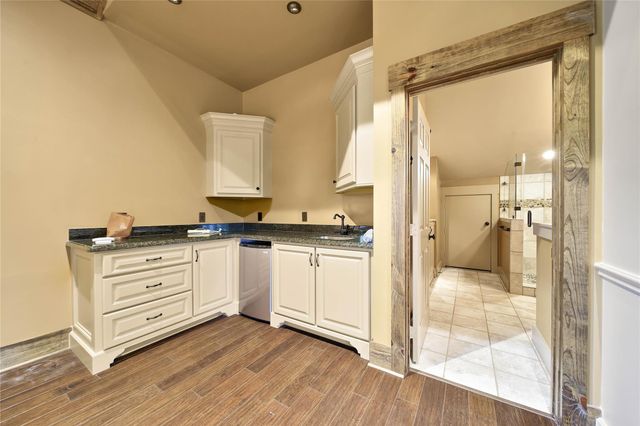 1147 Thornton Road, Houston, TX 77018
