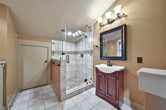 1147 Thornton Road, Houston, TX 77018