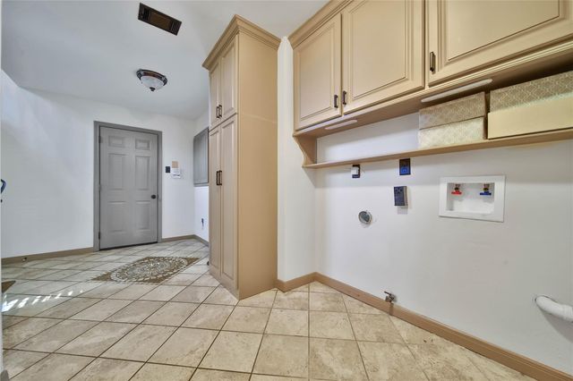 1147 Thornton Road, Houston, TX 77018