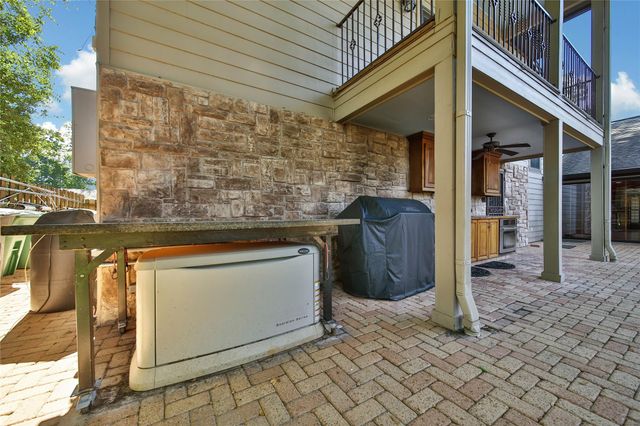 1147 Thornton Road, Houston, TX 77018