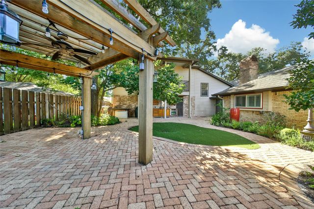1147 Thornton Road, Houston, TX 77018