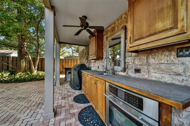 1147 Thornton Road, Houston, TX 77018