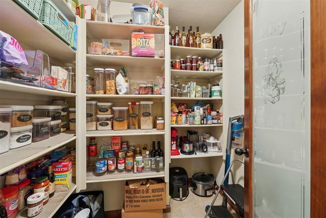 2901 Morgan Trace Road, Yukon, OK 73099