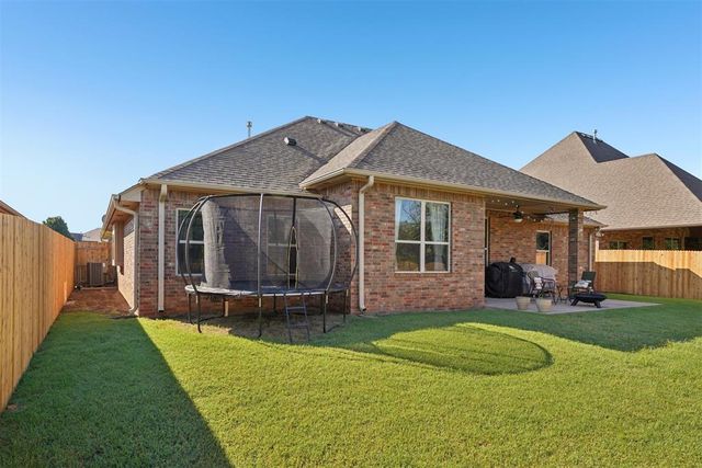 2901 Morgan Trace Road, Yukon, OK 73099