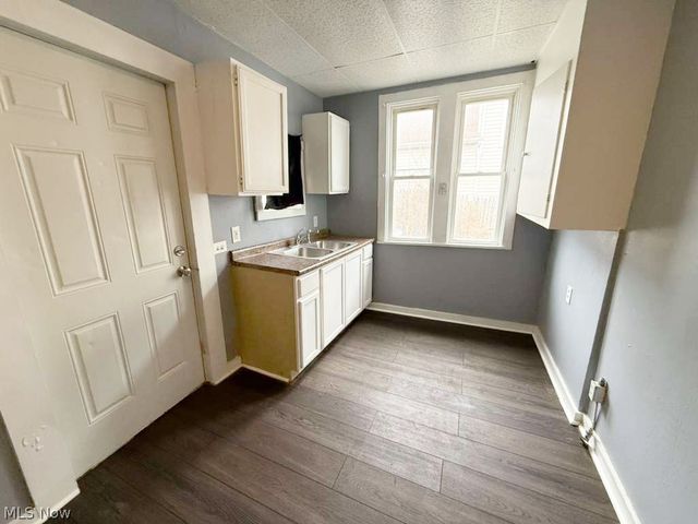 3206 W 50th Street, Cleveland, OH 44102