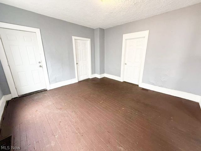 3206 W 50th Street, Cleveland, OH 44102