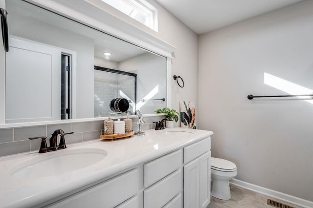 931 E Hickam St, Derby, KS 67037