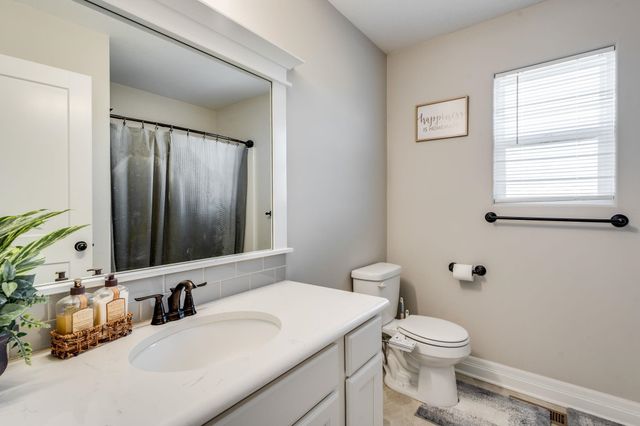 931 E Hickam St, Derby, KS 67037