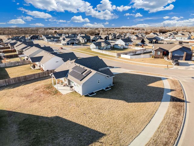 931 E Hickam St, Derby, KS 67037