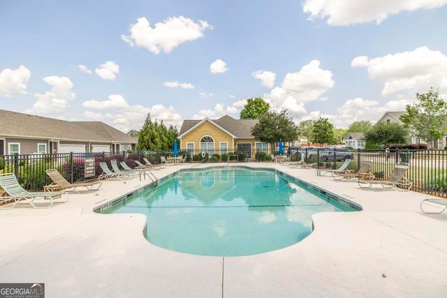 408 Nandina Court, Warner Robins, GA 31088