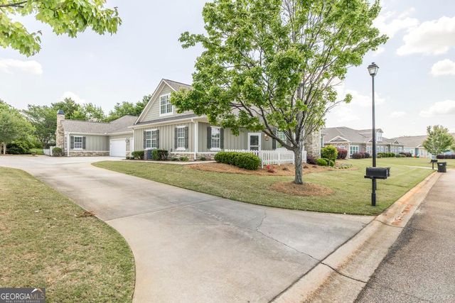 408 Nandina Court, Warner Robins, GA 31088