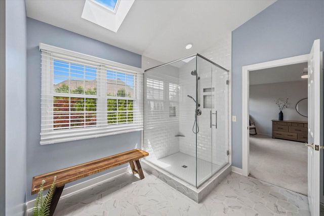 W73N413 Greystone DRIVE, Cedarburg, WI 53012