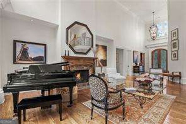 5495 Claire Rose Lane, Sandy Springs, GA 30327