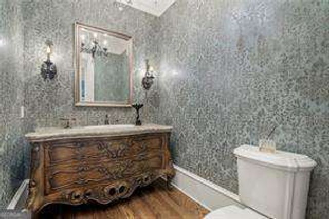 5495 Claire Rose Lane, Sandy Springs, GA 30327
