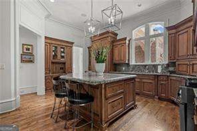 5495 Claire Rose Lane, Sandy Springs, GA 30327