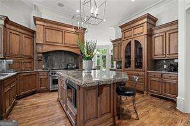 5495 Claire Rose Lane, Sandy Springs, GA 30327