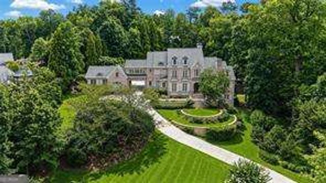 5495 Claire Rose Lane, Sandy Springs, GA 30327