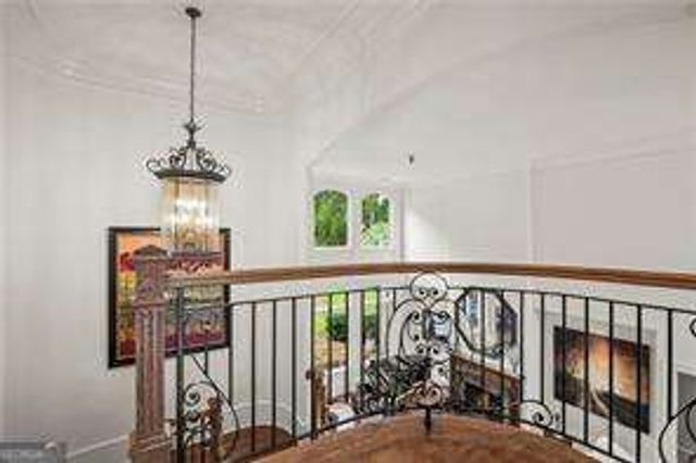5495 Claire Rose Lane, Sandy Springs, GA 30327