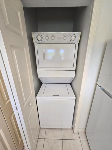 3607 E BAY DRIVE 206, Holmes Beach, FL 34217